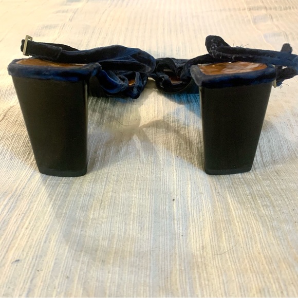 Robert Clergerie vintage navy blue velvet sandals/heels - Picture 6 of 7